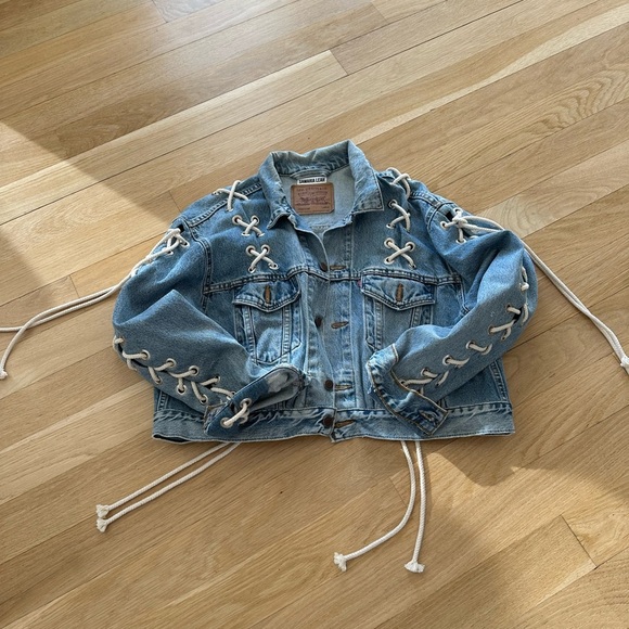Levi's Blue Denim Jacket with White Laces - Picture 4 of 6